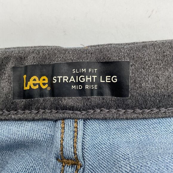 Lee Women's Slim Fit Straight Leg Jeans Mid Rise Size 18M Light Wash - Picture 3 of 10